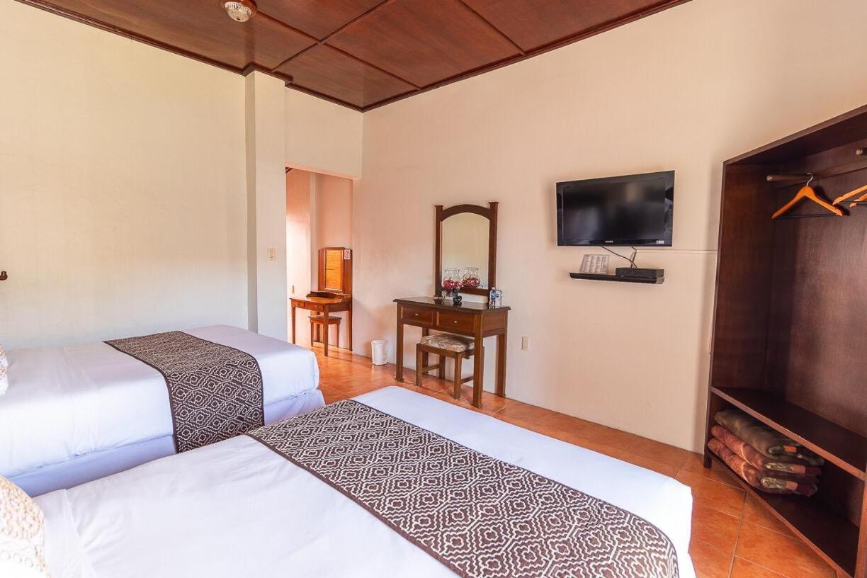Hotel Dona Juana Tlacotalpan Buitenkant foto