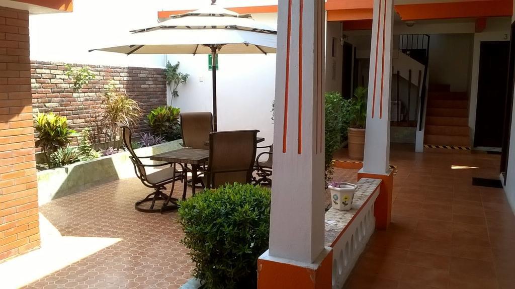 Hotel Dona Juana Tlacotalpan Buitenkant foto